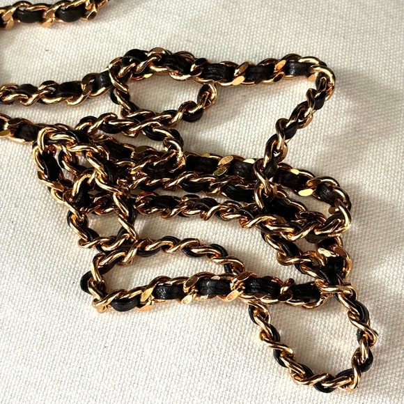 Auth. Chanel CC Logo Black Suede Chain Key Holder Case Pouch - Picture 11 of 11